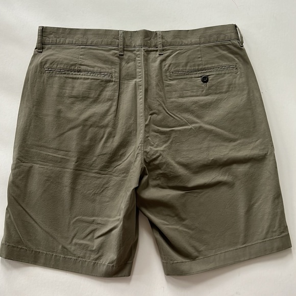 J. Crew Men’s 9” Stretch Chino Short - Picture 5 of 5
